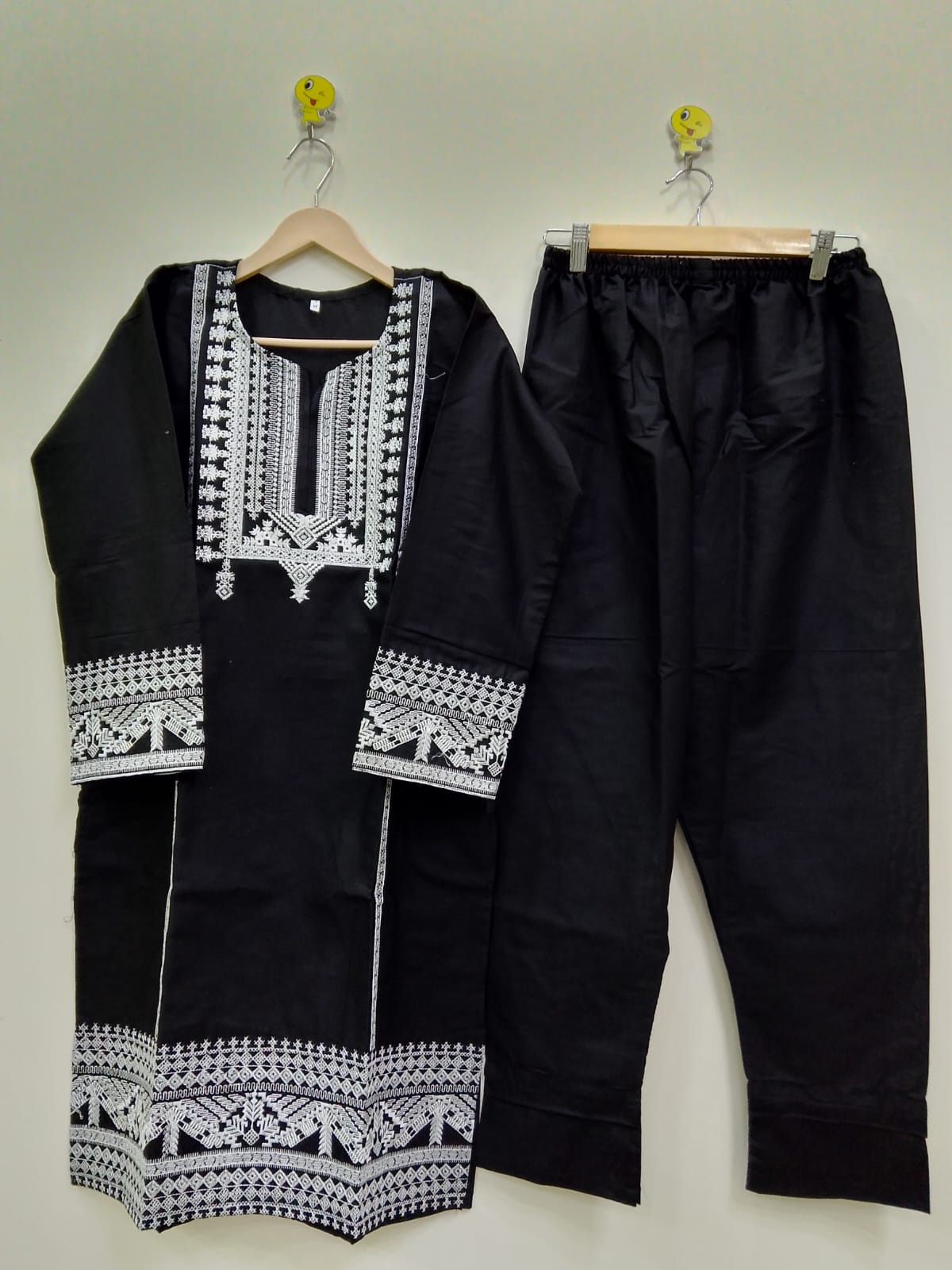 Embroidered 2-piece Cotton D-001